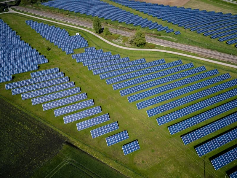 Roundtable discussion on cross-border green infrastructure financing